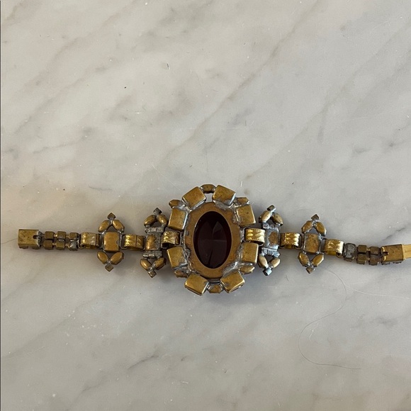 Vintage costume jewelry Elegant Pink and Gold Women's Bracelet from England - Picture 2 of 6